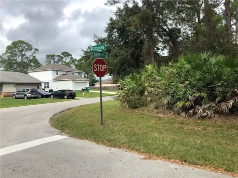 Somerset Avenue Deltona FL 32738
