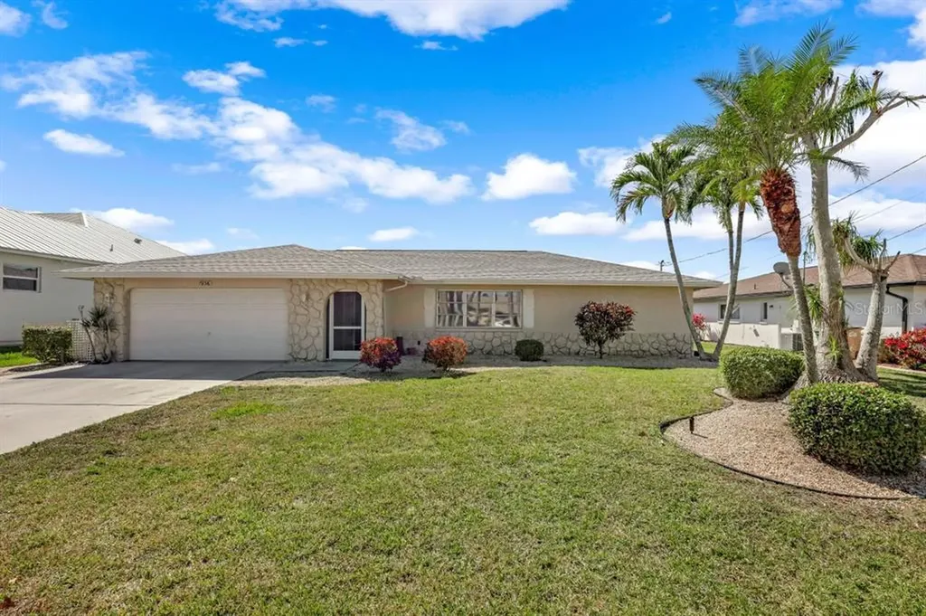 1936 Palaco Grande Parkway Cape Coral FL 33904