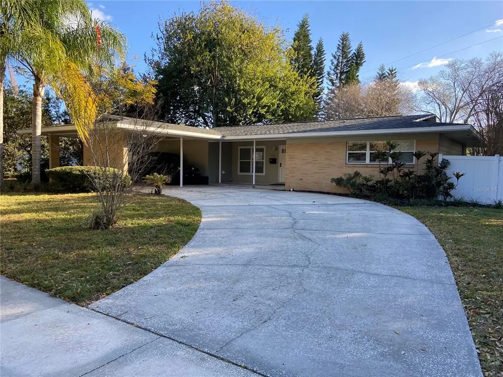 3407 Nakora Drive Tampa FL 33618