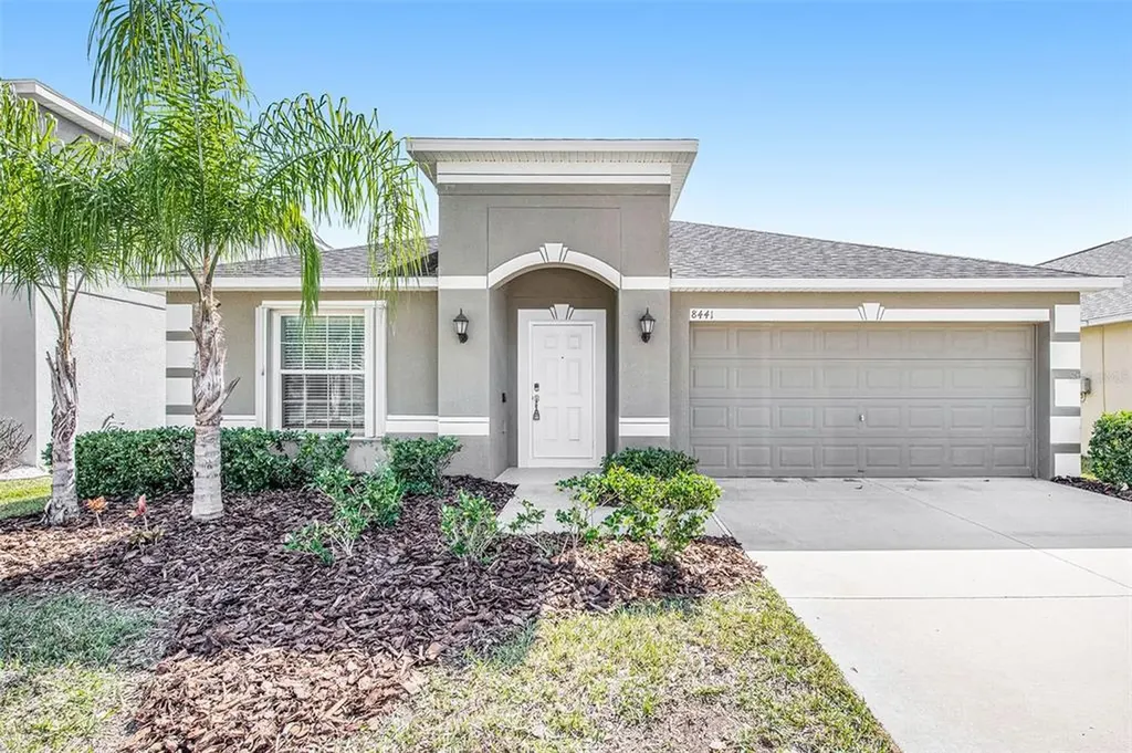 8441 Hunters Fork Loop Ruskin FL 33573