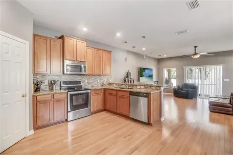 4553 Amberly Oaks Court Tampa FL 33614