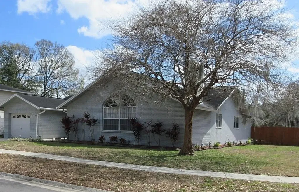 810 Congress Court Tampa FL 33613
