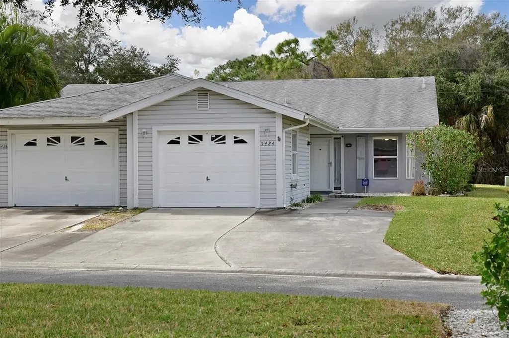 5424 18th Court W Bradenton FL 34207