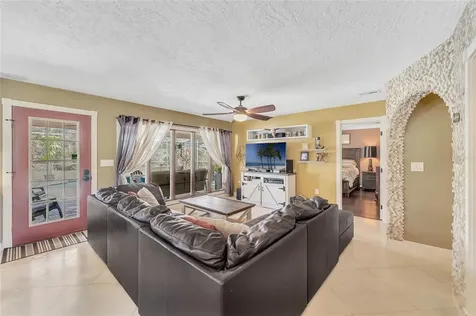 3847 N Lake Orlando Parkway Orlando FL 32808