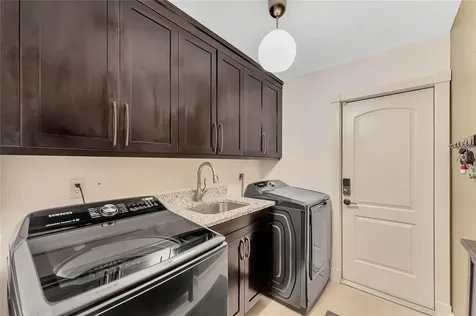 3847 N Lake Orlando Parkway Orlando FL 32808