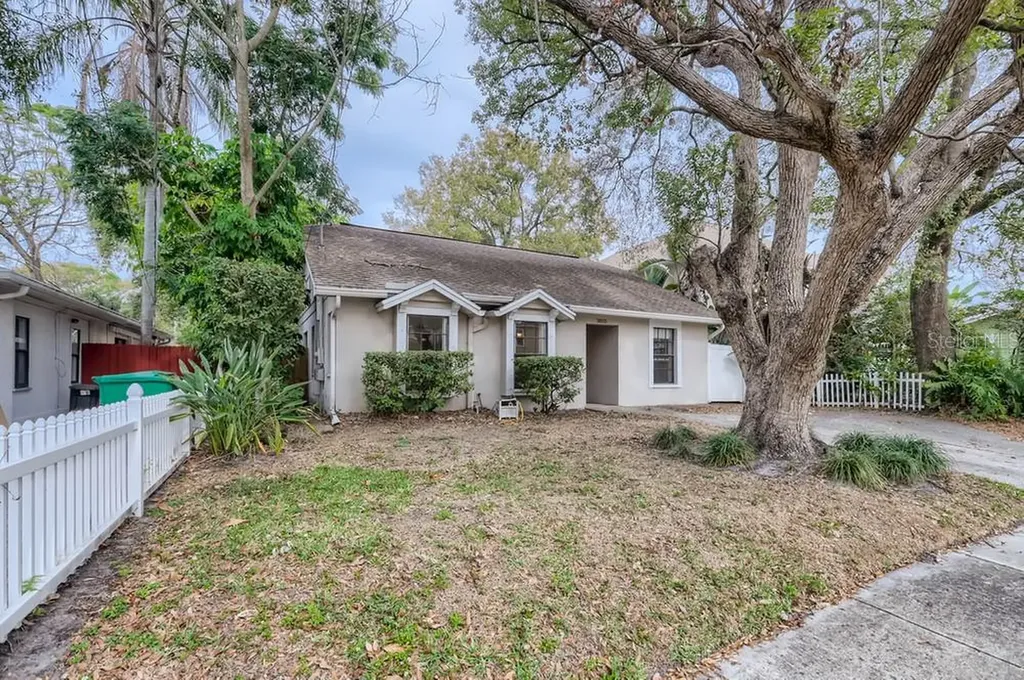 3815 W San Juan Street Tampa FL 33629