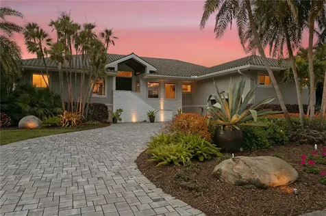 5339 62nd Avenue S St Petersburg FL 33715