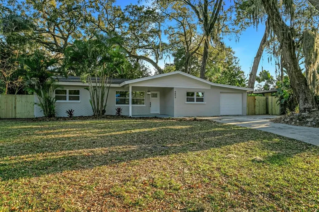 9806 55th Avenue N St Petersburg FL 33708