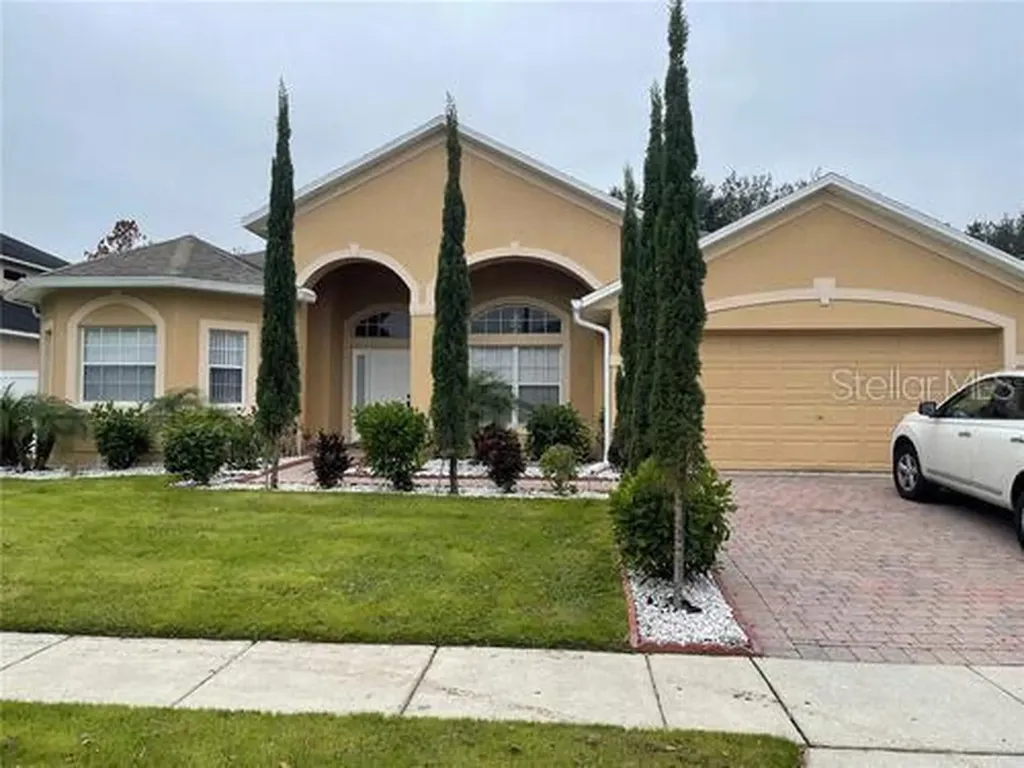2716 Patrician Circle Kissimmee FL 34746