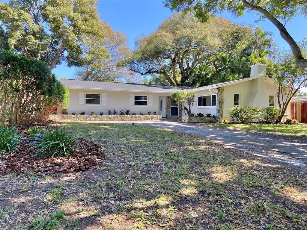 8867 Briarwood Drive Seminole FL 33772