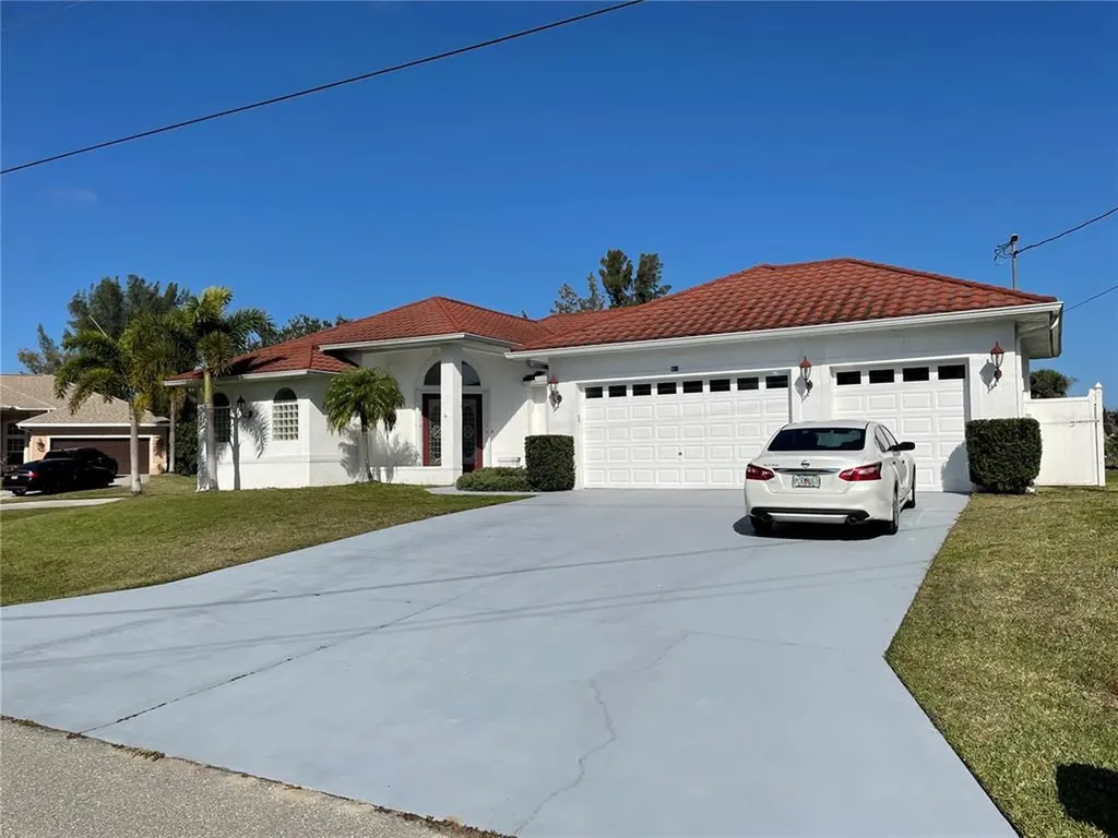 413 SW 7th Street Cape Coral FL 33991