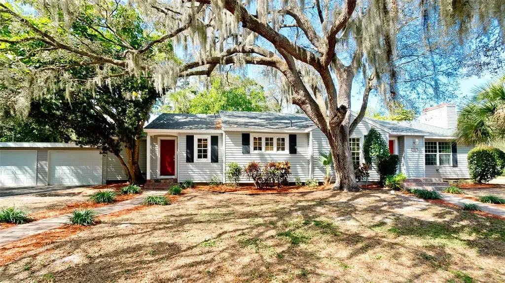 102 28th Street W Bradenton FL 34205