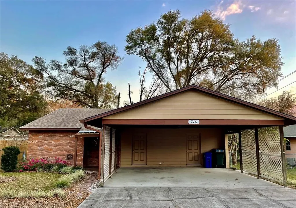 716 W Beacon Road Lakeland FL 33803