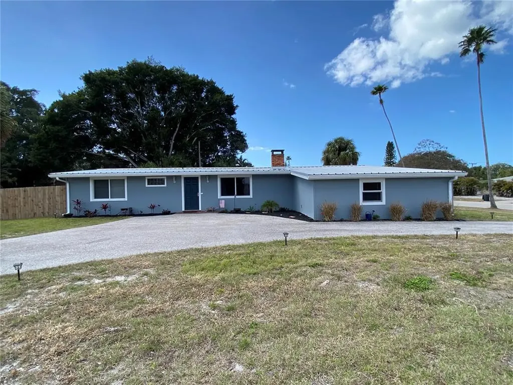 391 Whitfield Avenue Sarasota FL 34243