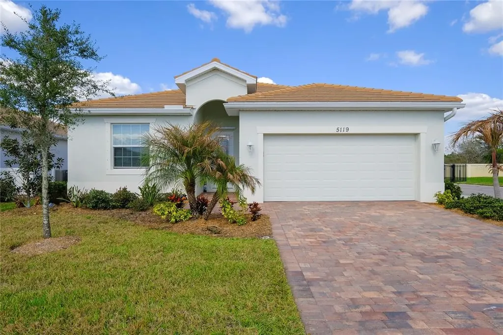 5119 Grand Cypress Boulevard North Port FL 34287