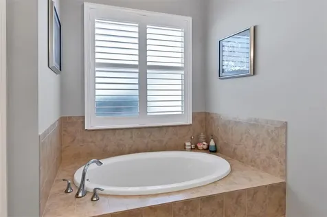 5021 Lake Overlook Avenue Bradenton FL 34208