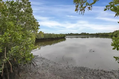 5021 Lake Overlook Avenue Bradenton FL 34208