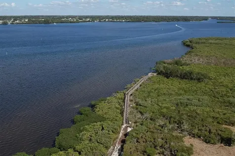 5021 Lake Overlook Avenue Bradenton FL 34208