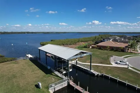 5021 Lake Overlook Avenue Bradenton FL 34208