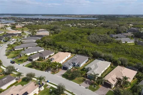 5021 Lake Overlook Avenue Bradenton FL 34208