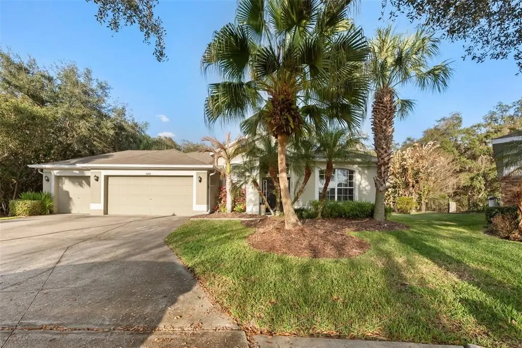 16416 Bridgelawn Avenue Lithia FL 33547