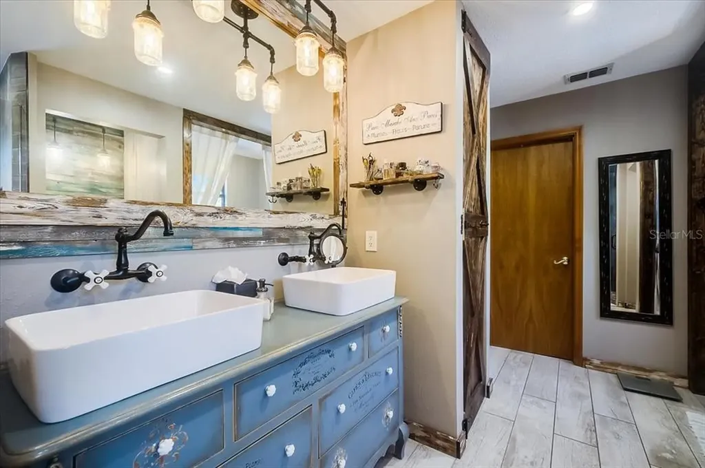 3389 49th Street Sarasota FL 34235