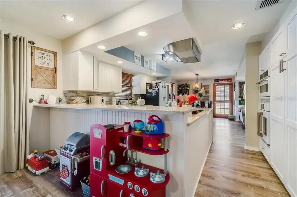 3389 49th Street Sarasota FL 34235
