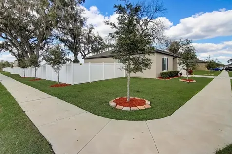 802 Highgate Oaks Place Seffner FL 33584