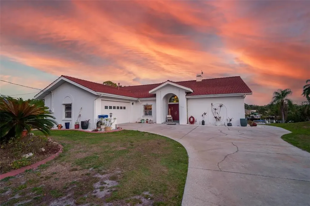 302 67th Avenue Drive W Bradenton FL 34207