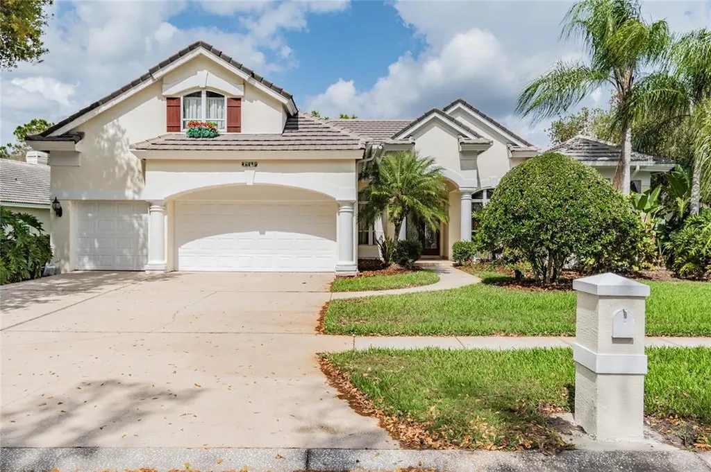 18719 Wimbledon Circle Lutz FL 33558