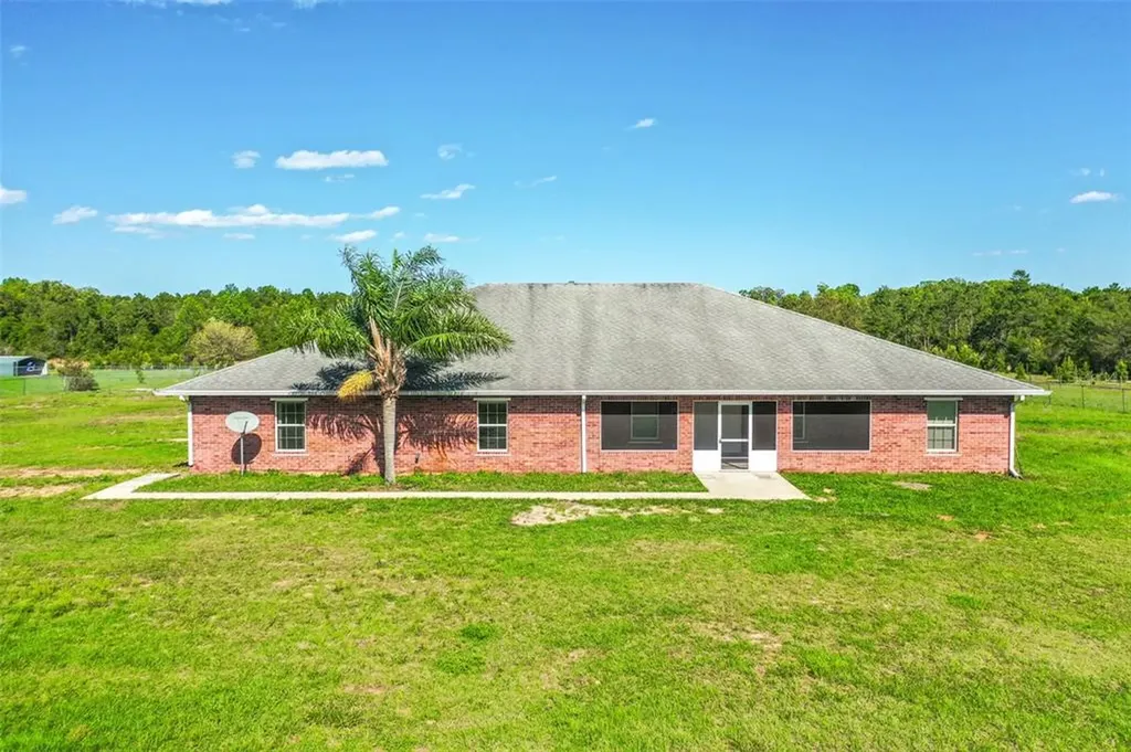 1995 Maytown Road Oak Hill FL 32759