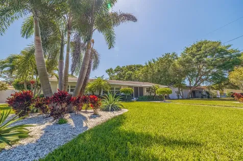 6580 Poinsettia Avenue S St Petersburg FL 33707