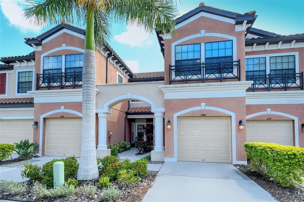 288 Crew Court Sarasota FL 34243