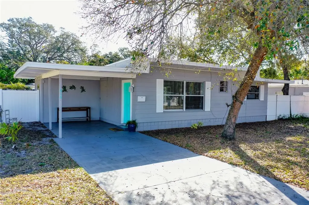 516 64th Street S St Petersburg FL 33707