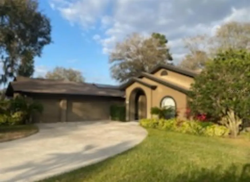 2906 Clubhouse Drive Plant City FL 33566