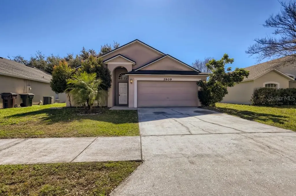 2909 Cool Breeze Circle Saint Cloud FL 34769