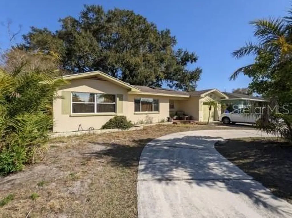 1432 Seabreeze Street Clearwater FL 33756