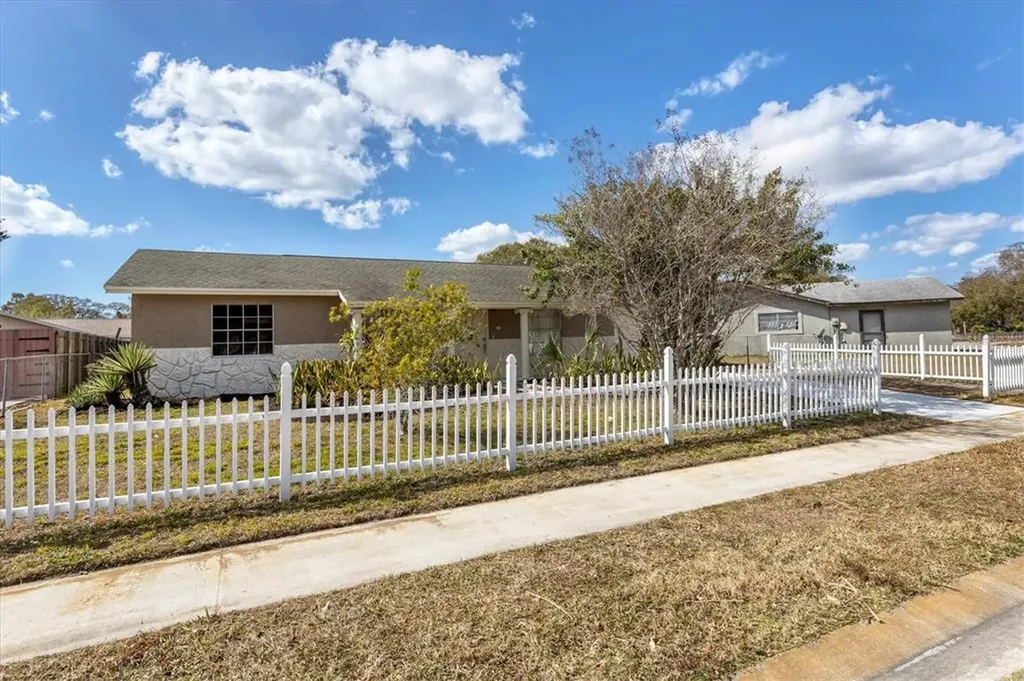 1923 N Conrad Avenue Sarasota FL 34234