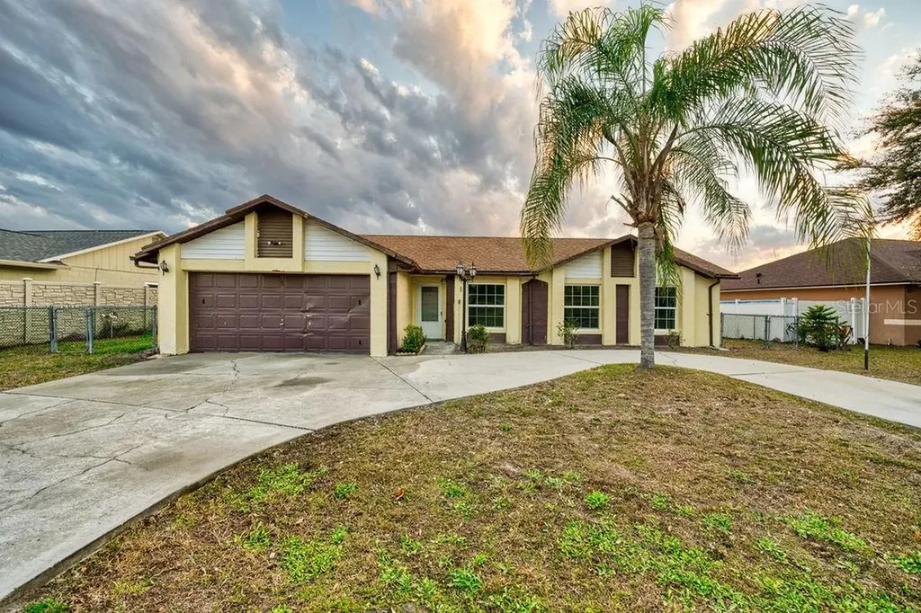 807 Hazel Grove Court Kissimmee FL 34758
