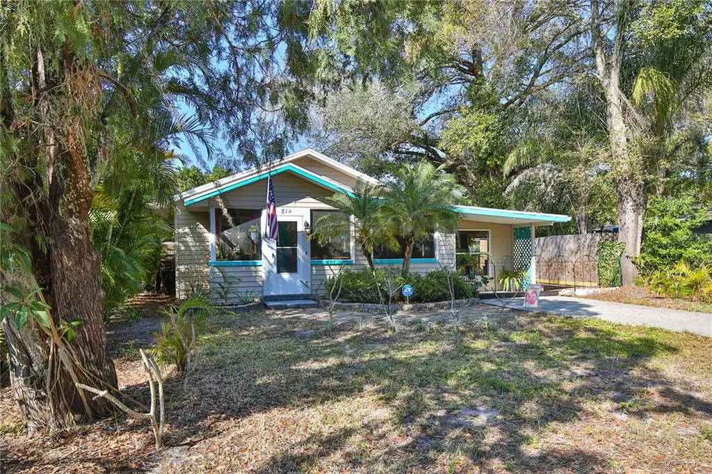 814 35th Street W Bradenton FL 34205