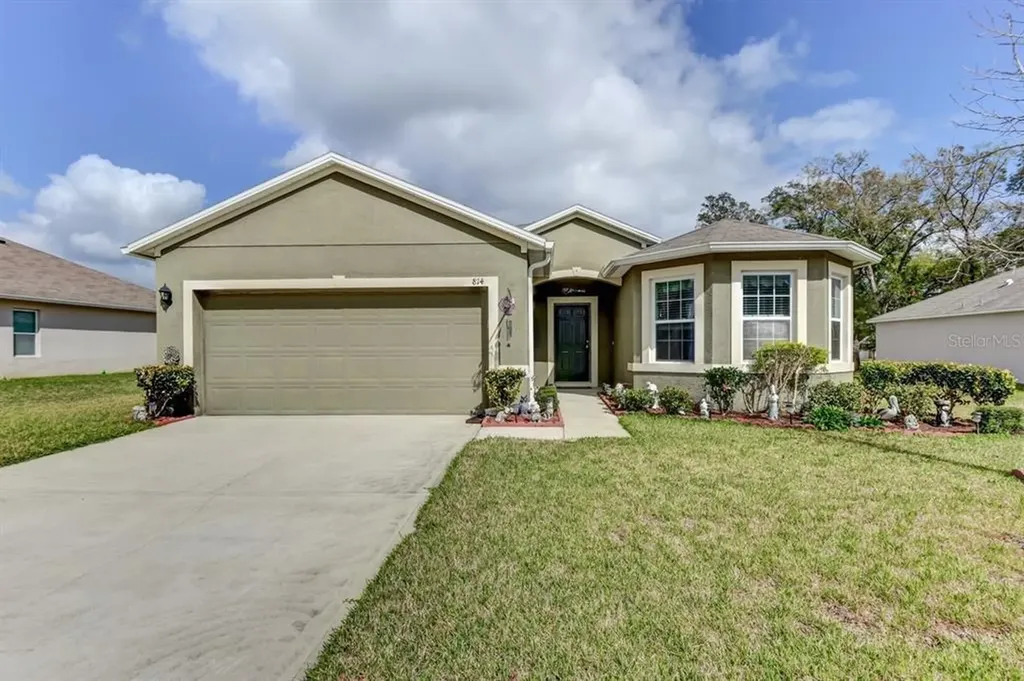 814 Oak Hollow Loop Deland FL 32724
