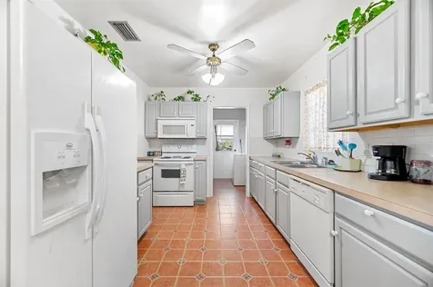 4511 Groveland Street Bradenton FL 34207