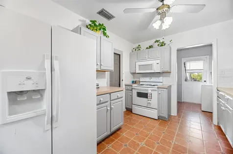 4511 Groveland Street Bradenton FL 34207