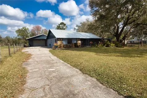 2102 Strawberry Drive Plant City FL 33563