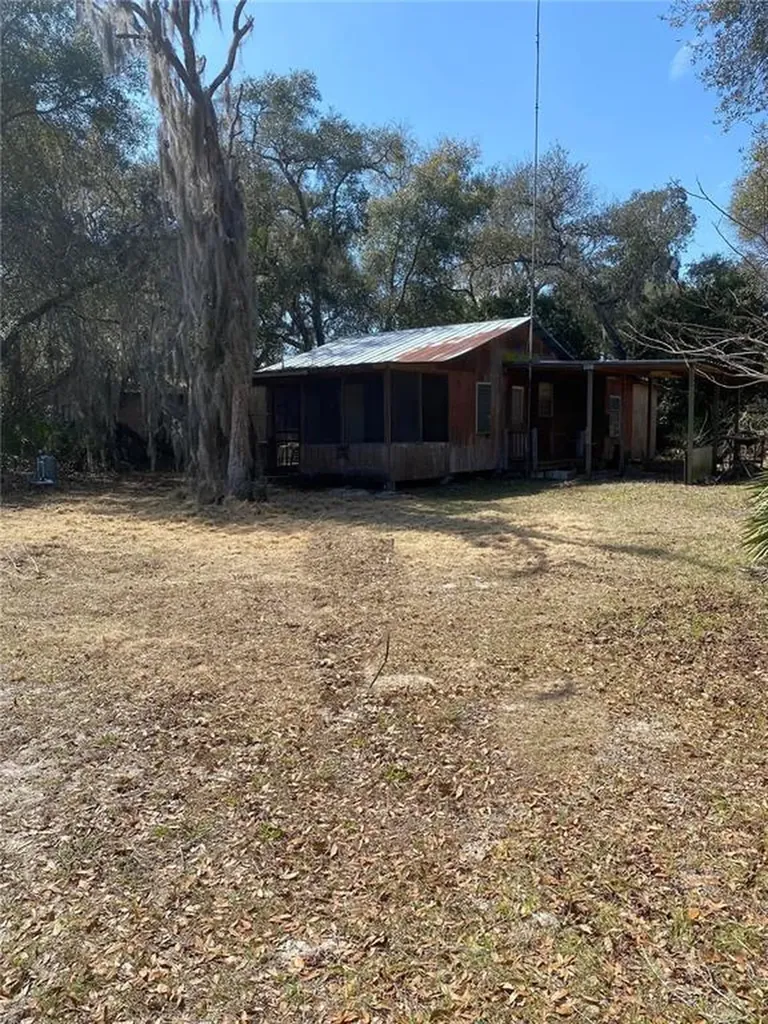 11452 SE 188th Court Ocklawaha FL 32179