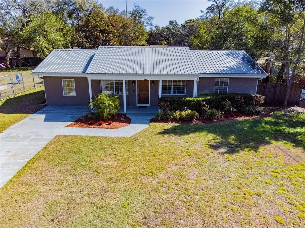 913 Dixie Maid Lane Valrico FL 33594