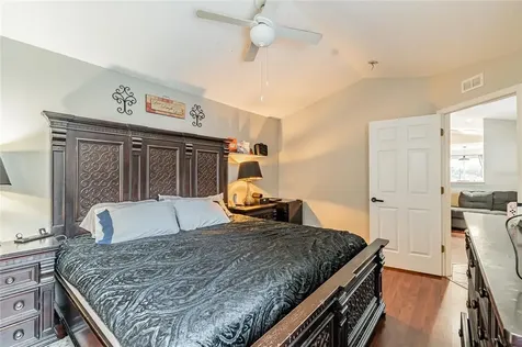 5857 Wrenwater Drive Lithia FL 33547