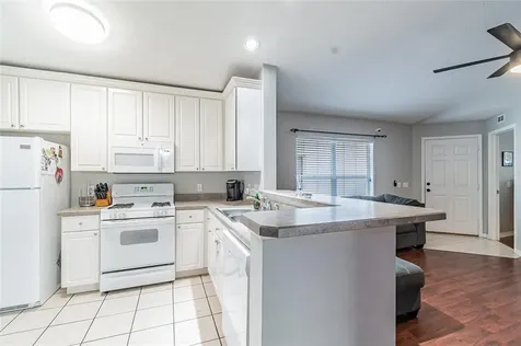 5857 Wrenwater Drive Lithia FL 33547