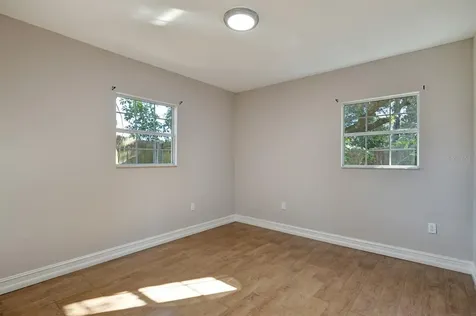 6925 48th Avenue N St Petersburg FL 33709