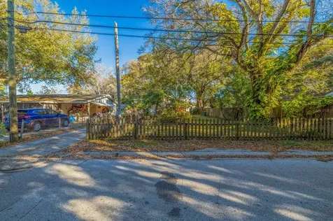6925 48th Avenue N St Petersburg FL 33709